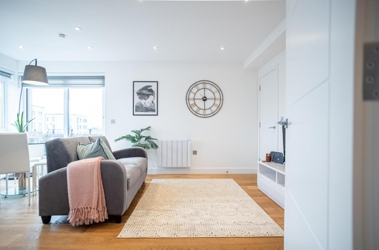 Deluxe Chic 1 2 Bed Apts Near Heathrow Legoland Windsor Slough Villa Eksteriør bilde