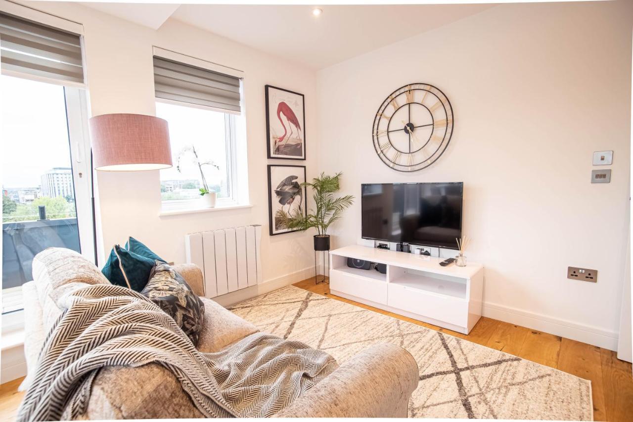 Deluxe Chic 1 2 Bed Apts Near Heathrow Legoland Windsor Slough Villa Eksteriør bilde
