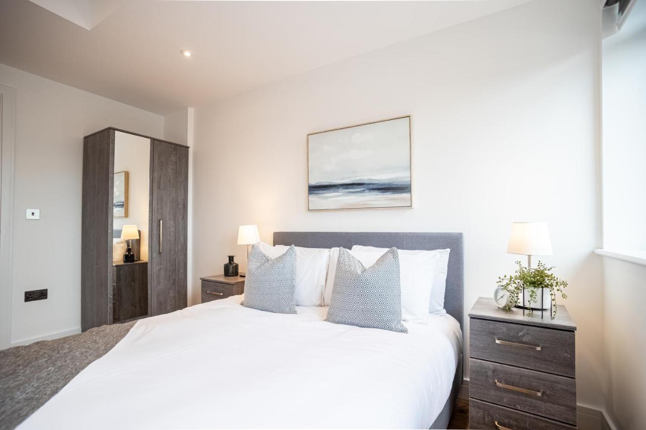 Deluxe Chic 1 2 Bed Apts Near Heathrow Legoland Windsor Slough Villa Eksteriør bilde