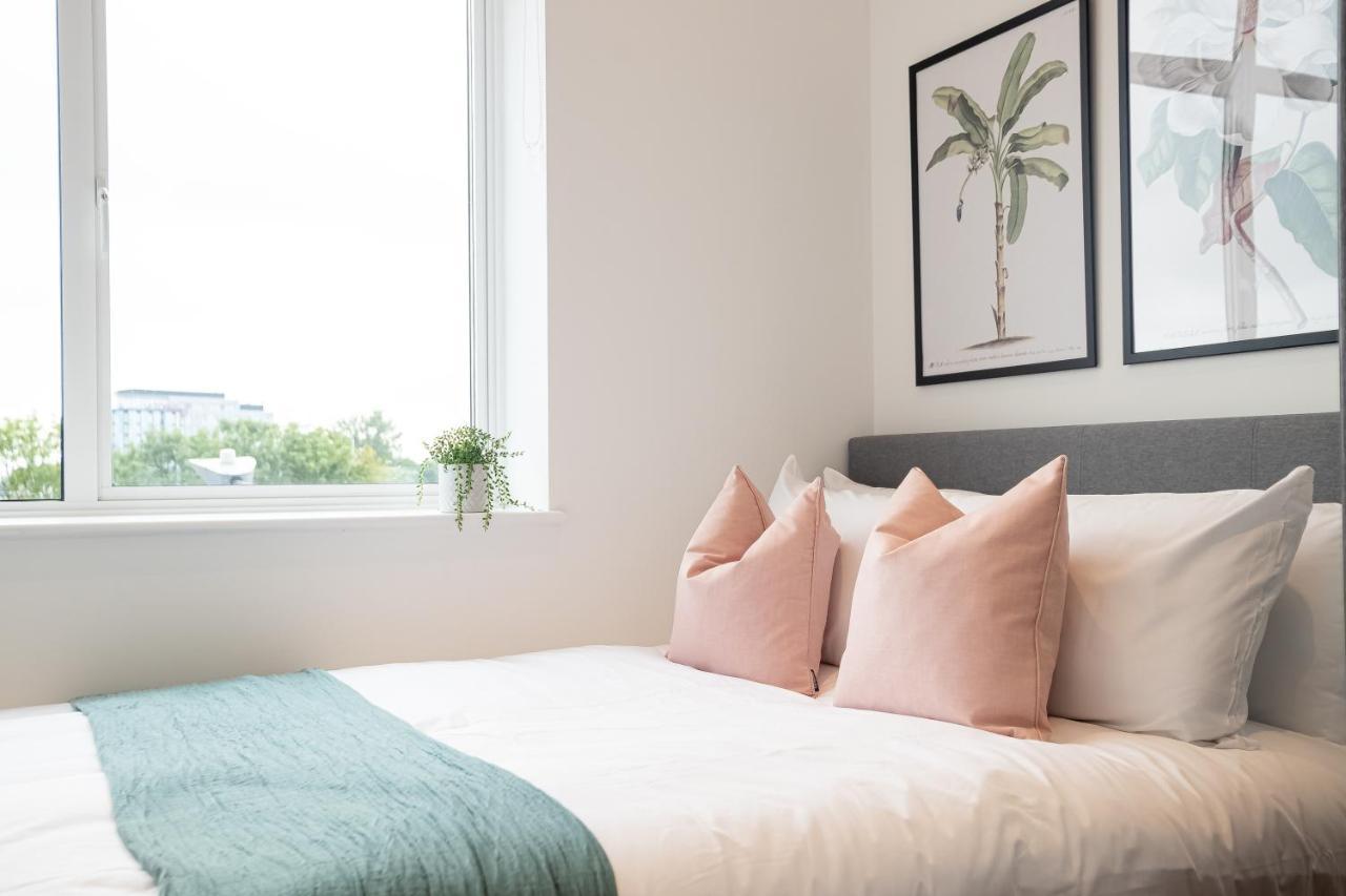 Deluxe Chic 1 2 Bed Apts Near Heathrow Legoland Windsor Slough Villa Eksteriør bilde