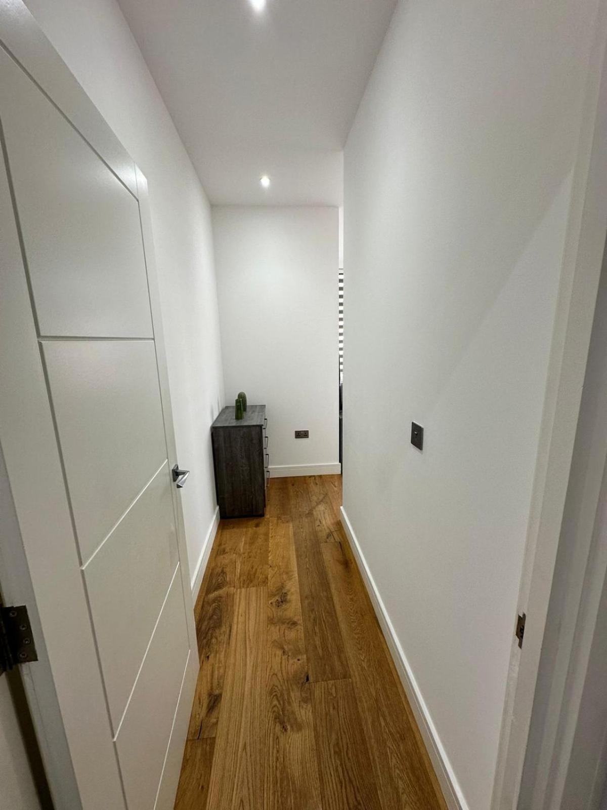 Deluxe Chic 1 2 Bed Apts Near Heathrow Legoland Windsor Slough Villa Eksteriør bilde