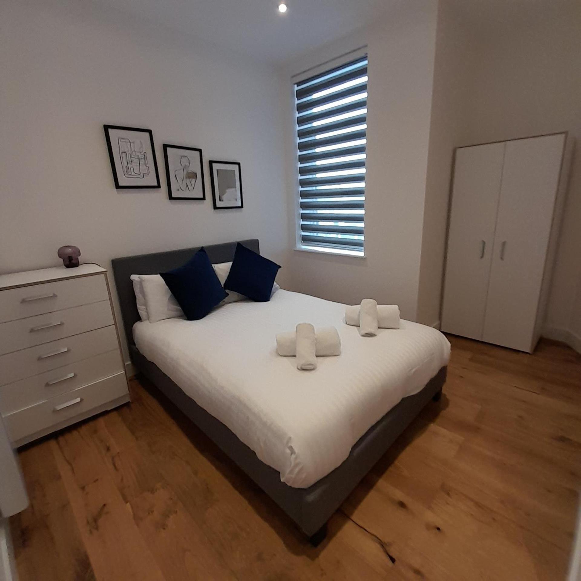 Deluxe Chic 1 2 Bed Apts Near Heathrow Legoland Windsor Slough Villa Eksteriør bilde